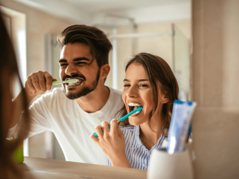 Tẩy trắng răng tại nhà hiệu quả với 8 nguyên liệu dễ kiếm, siêu tiết kiệm mà không cần đến nha sĩ