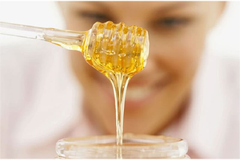 Tổng hợp 7 Công thức đắp mặt nạ mật ong trị mụn đơn giản tại nhà không cần đi spa